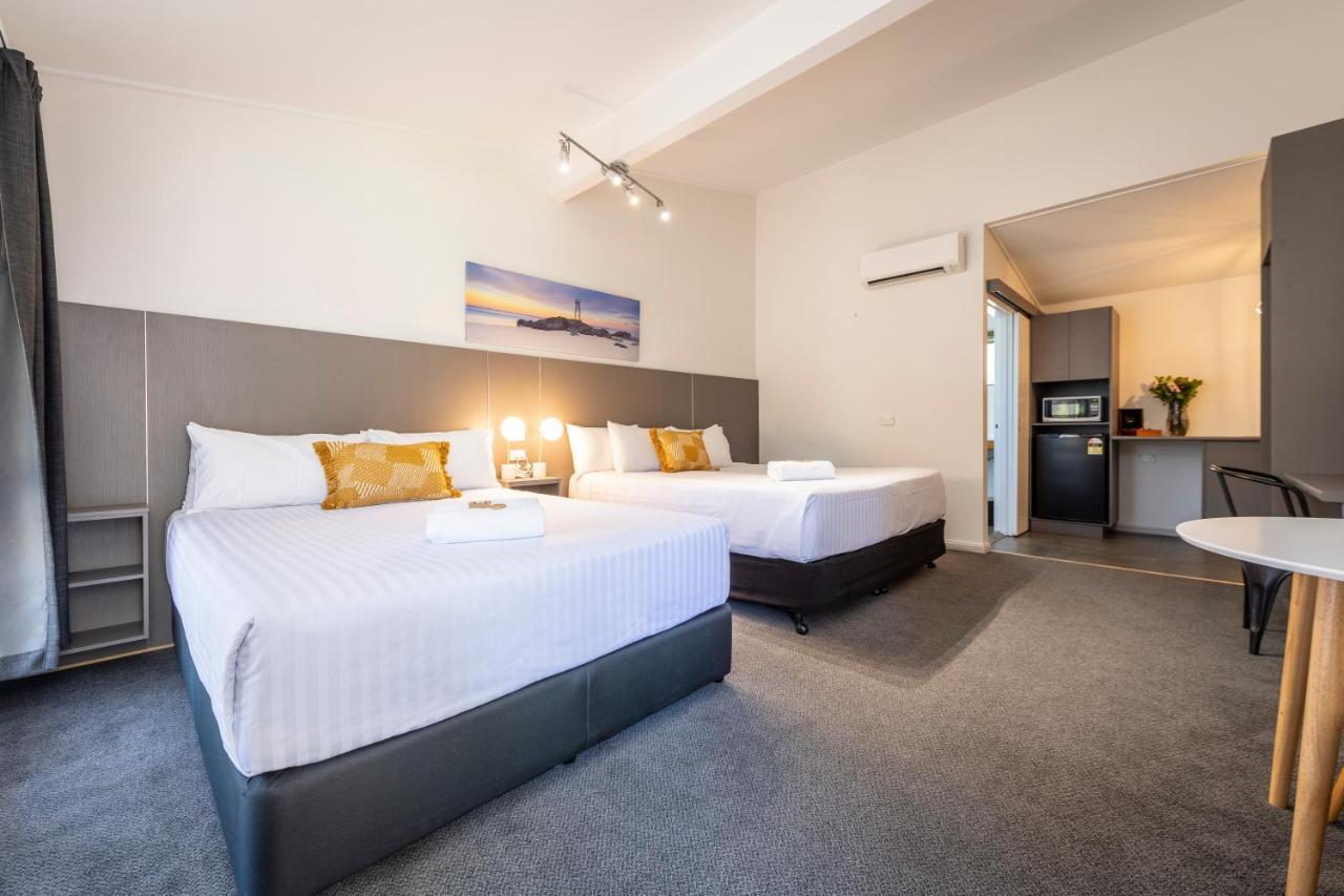 Fern Bay Motel Екстериор снимка
