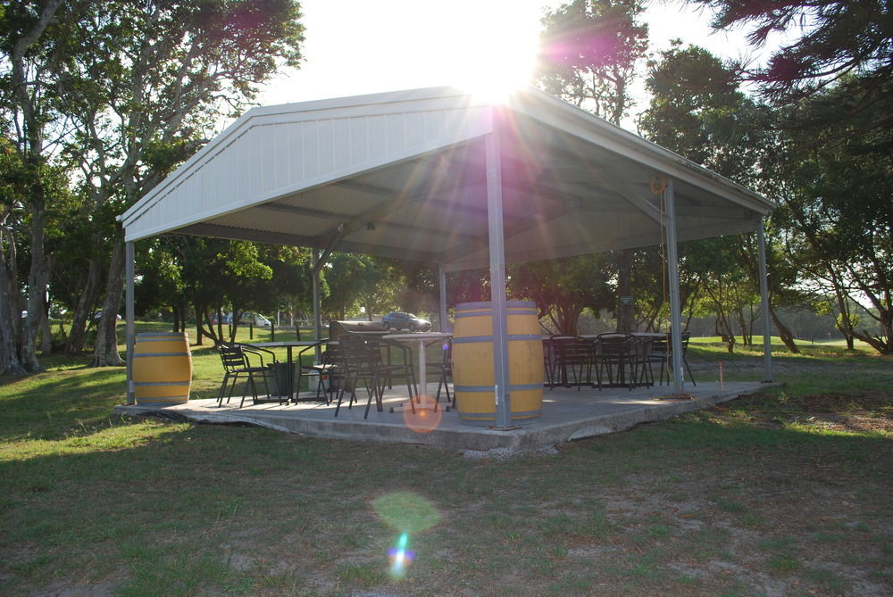 Fern Bay Motel Екстериор снимка
