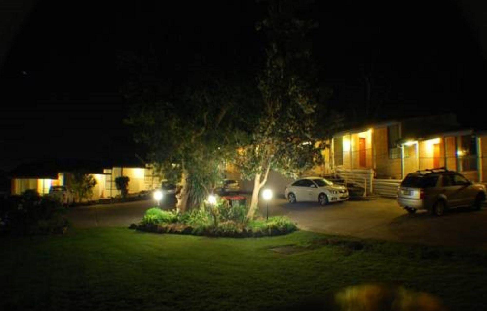 Fern Bay Motel Екстериор снимка